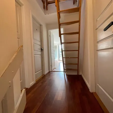Apartmán Fully Furnished With Shared Kitchen And Bathroom5 *