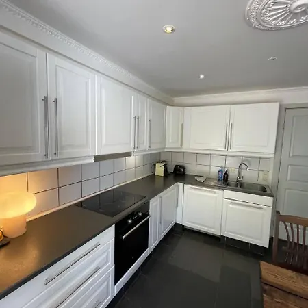 Fully Furnished With Shared Kitchen And Bathroom5 * Kodaň